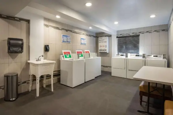 SureStay Plus Hotel by Best Western Reno Airport 10